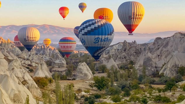 カッパドキア　気球ツアー　トルコ