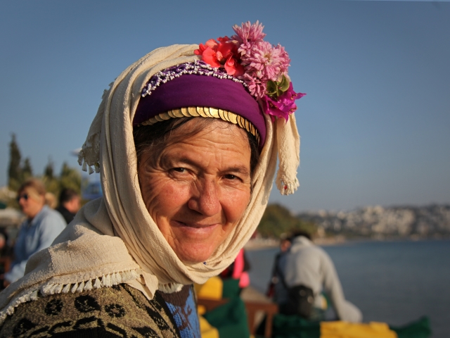トルコ　民族衣装　オヤスカーフ