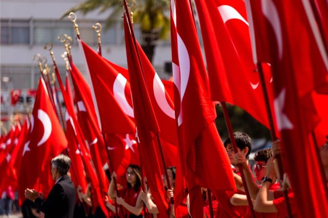 トルコ　国旗　三日月