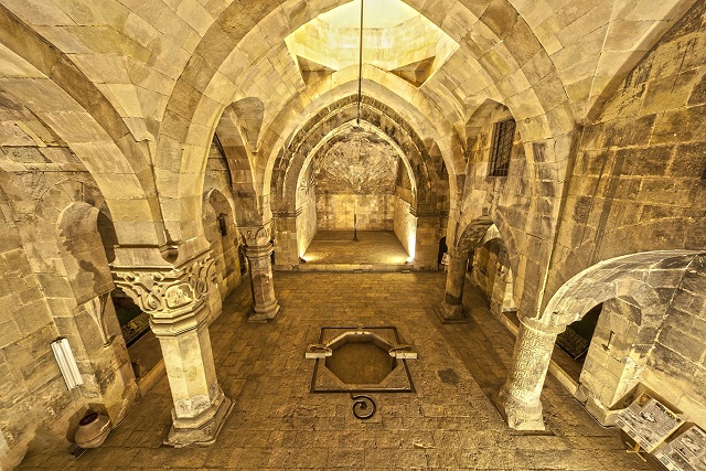 ウルジャーミィ　ディヴリーイの大モスク　世界遺産
