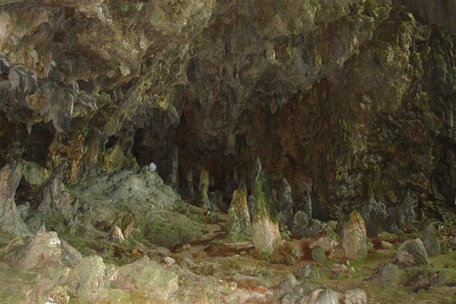 ニマラ洞窟