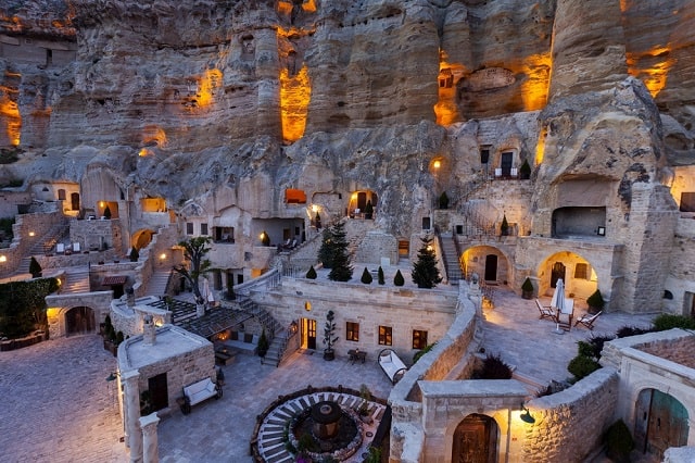 ユナックエブレリ　カッパドキア　洞窟ホテル