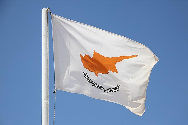 キプロス　国旗