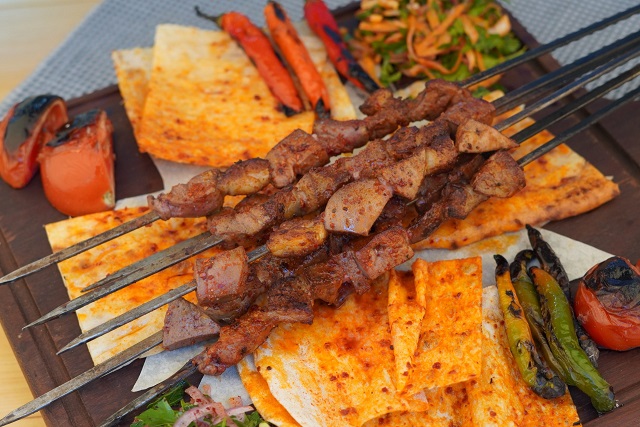 シシカバブはトルコの串焼き料理 豊富なアレンジメニューをご紹介 ターキッシュ カルチャークラブ