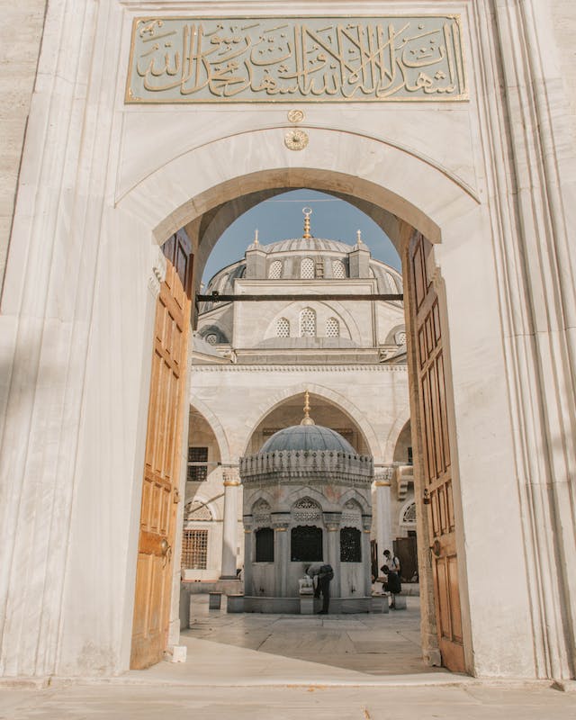 イェニ・ヴァリデ・モスク　ユスキュダル　イスタンブール